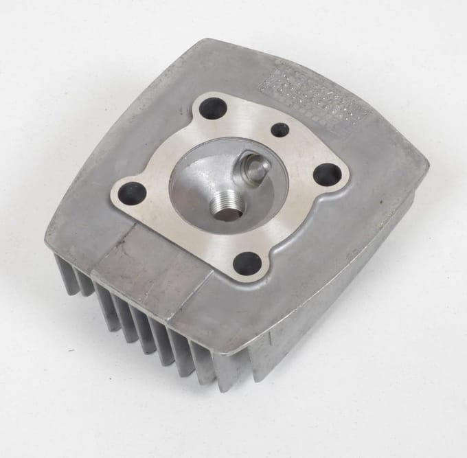 rsm cilinderkop voor peugeot 50 tsa bromfiets 11710331 nieuw
