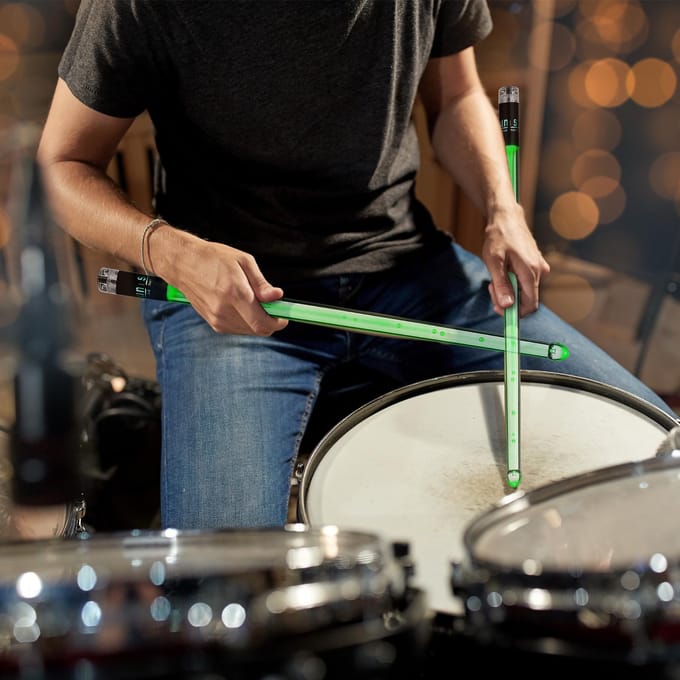 Een paar Glow Drumsticks 15-kleuren lichte drumstick Light Up Drumsticks Jazz Drumstick Drum transparant