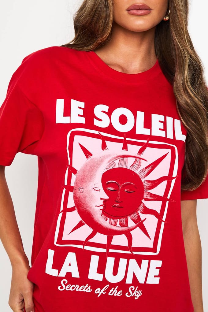 boohoo Dames De Zon De Maan Bedrukte T-Shirt | Red | Maat: XS