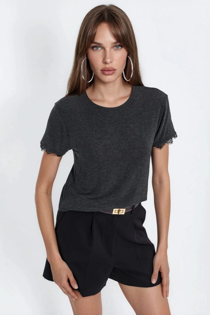 Accessoire Gedetailleerd Crew Neck T-shirt