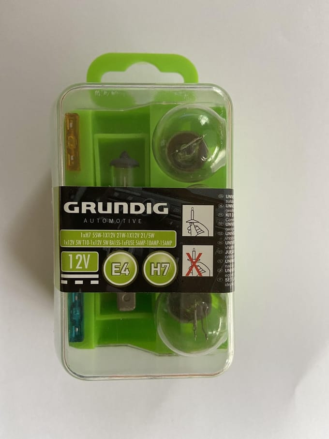 Grundig Automotive | H7 | E4 | 12V |Universle lampenset en zekeringen