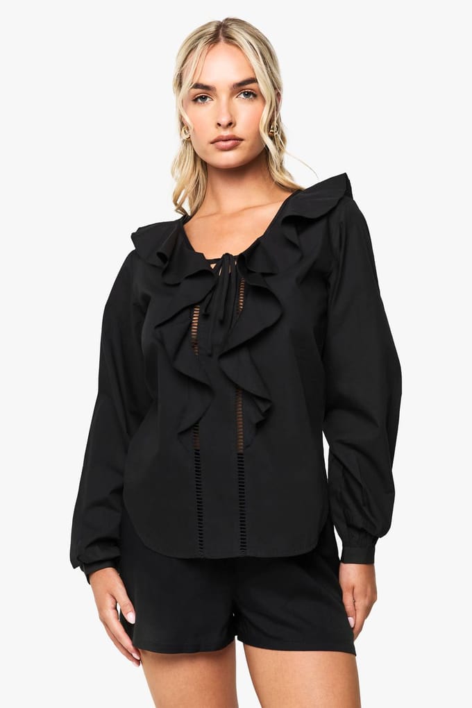 boohoo Dames Ruffle Cutwork Trim Blouse | Black | Maat: 6