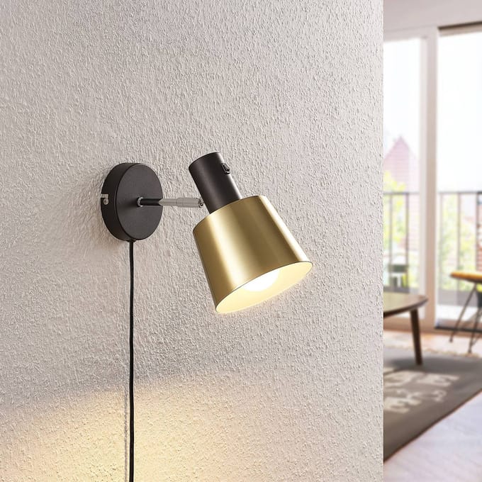 Lindby Vlada wandlamp voor lezen, messing, zwart