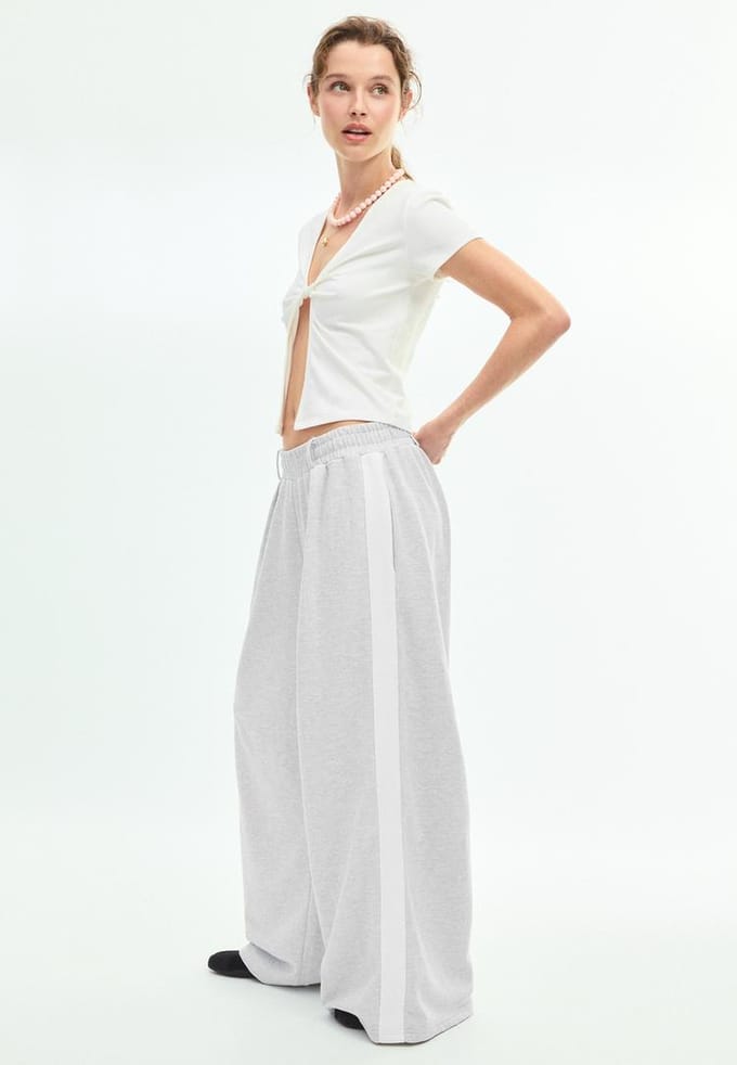 Stradivarius Wide-leg broek van joggingstof met zijbies  Grijs melange L