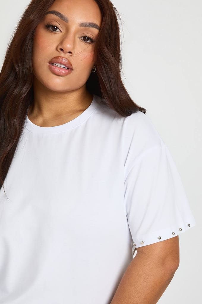 boohoo Dames Plus Studs Detail Oversized T-shirt | White | Maat: 16