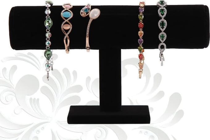 Armbandendisplay fluweel zwart 1 rol ©Pippashop