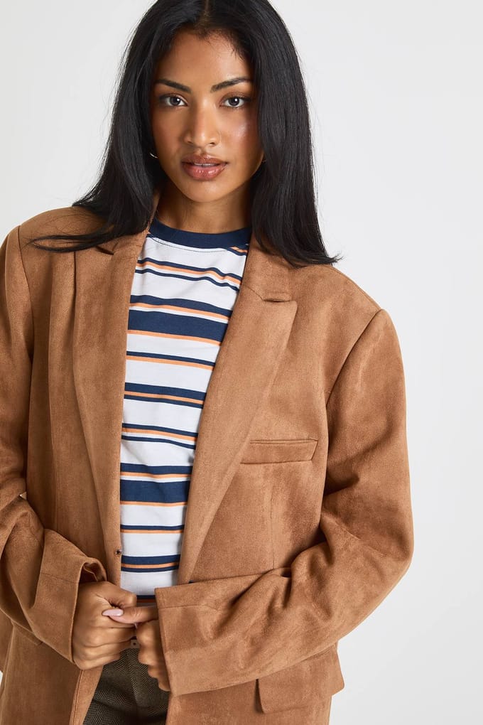 boohoo Dames Oversized blazer in nep suede | Bruin | Maat: 40