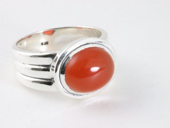Zware zilveren ring met carneool - maat 19