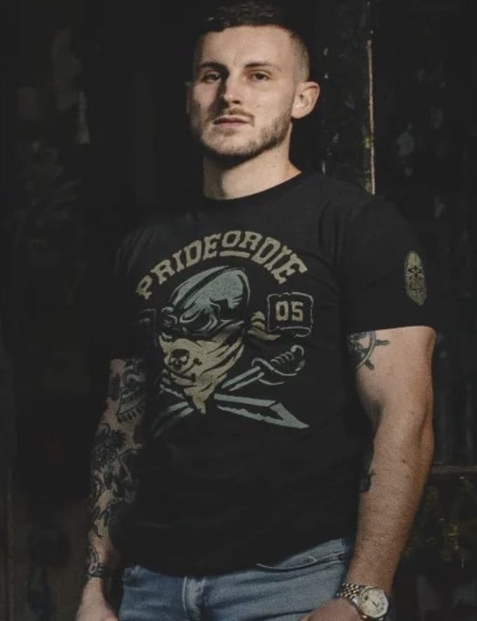 PRiDEorDiE Pirate T Shirt Zwart - S