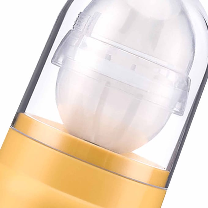Handmatige Eiershaker Eiwit en Eigeel Mixer Scrambler Gemakkelijk te Gebruiken Valbestendig Gouden Ei Maker geel
