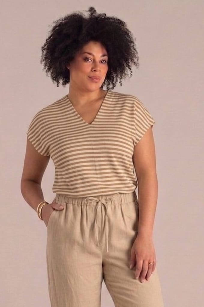 Yest Curve shirt Nessa