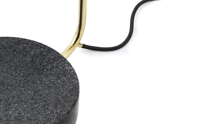 Normann Copenhagen - Grant Staande lamp - messing - goud