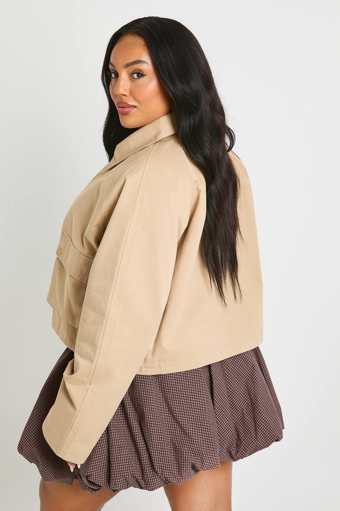 boohoo Dames Plus Utility Cropped Jacket | Stone | Maat: 16