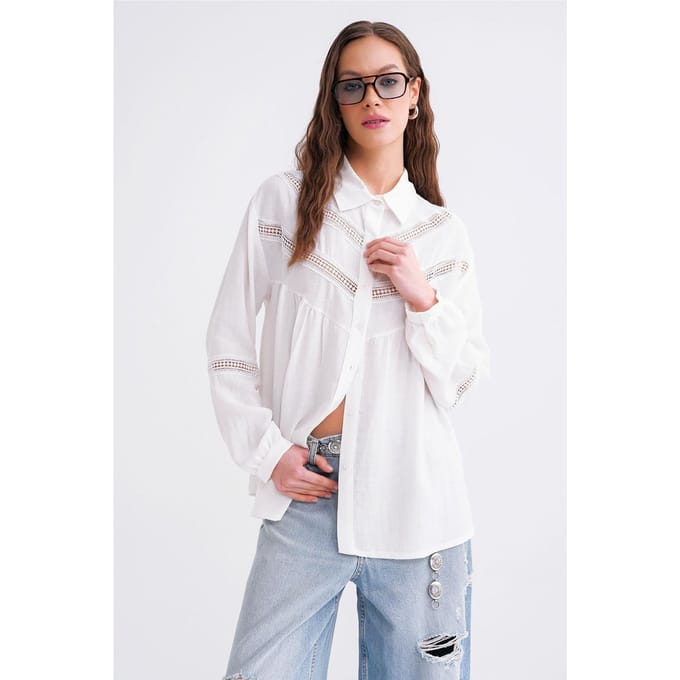Oversized Shirt met Kant Borduursel