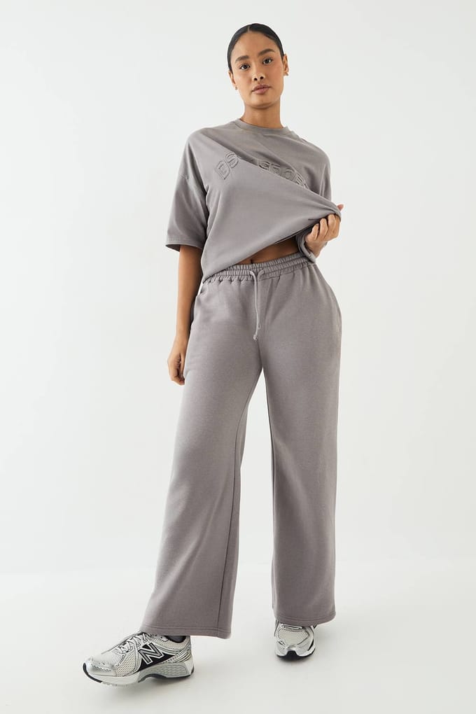 Dames DSGN Studio Self Fabric Applique Rechte Pijp Jogger | Charcoal | Maat: Medium