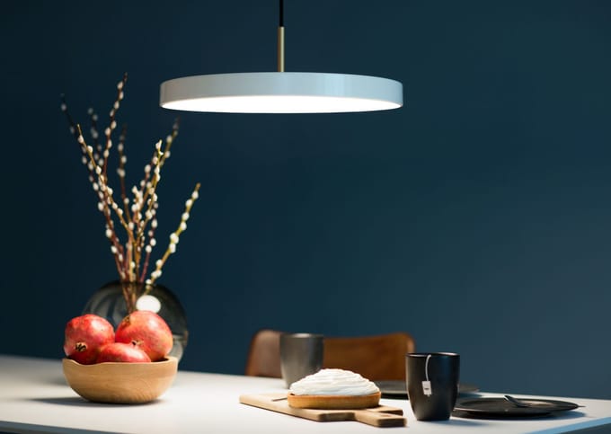 UMAGE LED hanglamp Asteria Medium parelmoer/messing Ø 43 cm