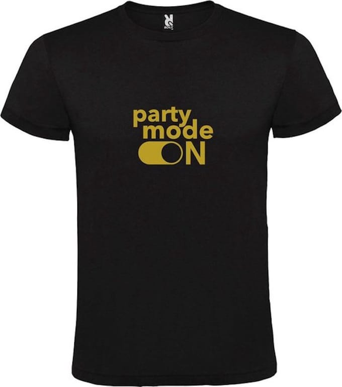 Zwart T-Shirt met “ Party Mode On “ afbeelding Goud Size XXL