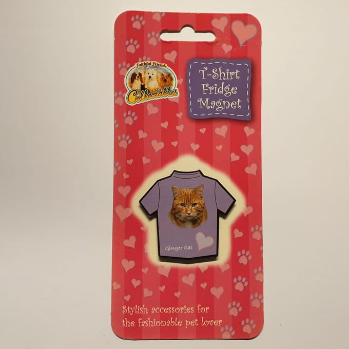 Magneet in t-shirt vorm Rode kat