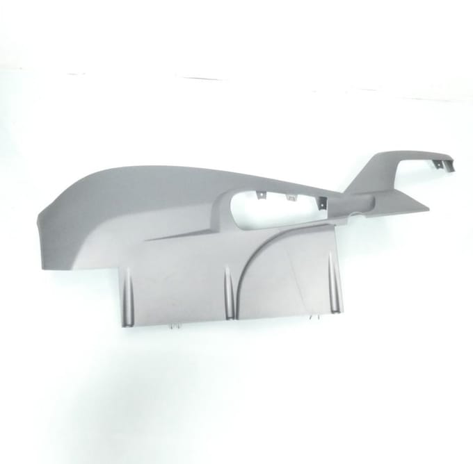 Sabot bas de caisse gauche pour scooter Peugeot 125 Satelis 769271 Gris