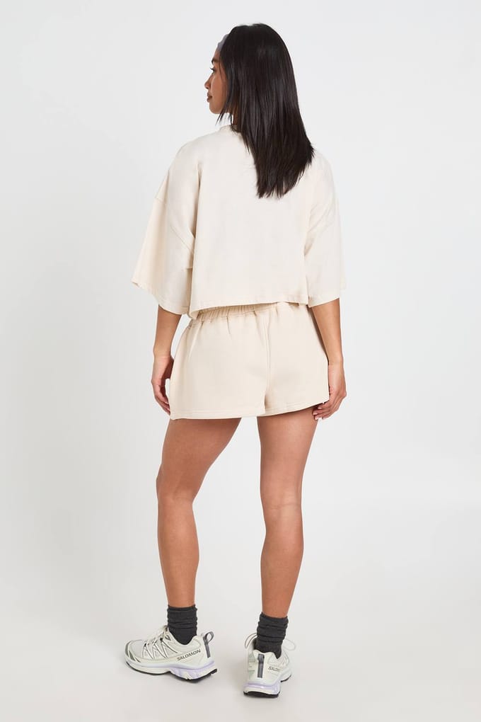boohoo Dames Petite Boxy Crop T-shirt En Short Set | Ecru | Maat: Medium