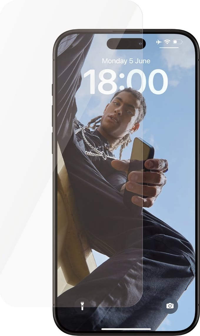 PanzerGlass Screenprotector geschikt voor Apple iPhone 15 Pro Max Glazen | PanzerGlass SAFE Screenprotector - Case Friendly