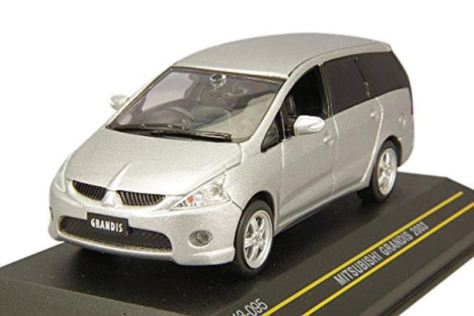 Mitsubishi Grandis 2003 Grijs - Modelauto 1/43 - First43