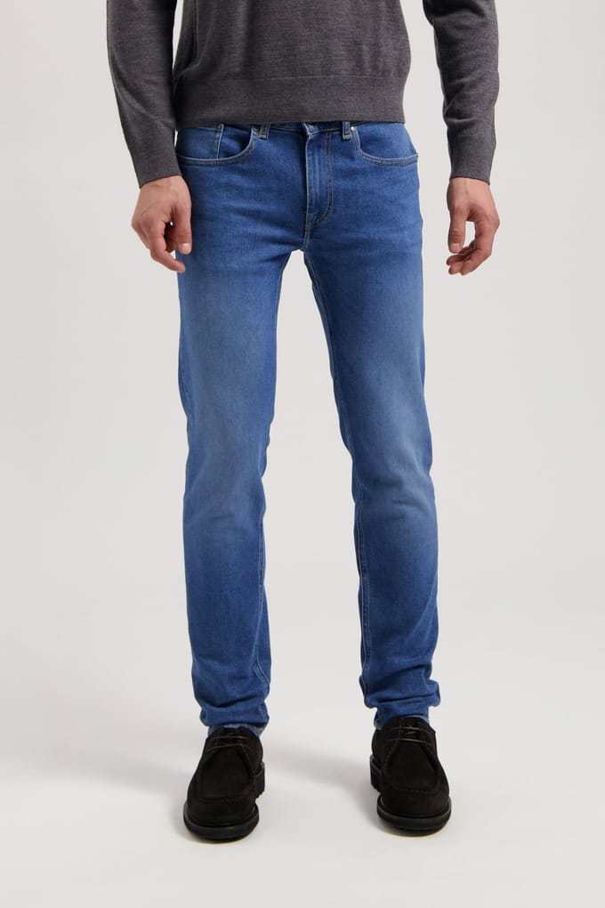 Mud Jeans Dunn Low Tapered Pure Blue Maat: W36L36 | Slim Jeans Outlet | Heren | Blauw