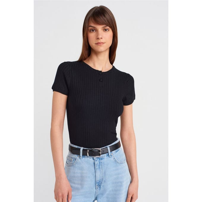 Geribbelde Blouse met Korte Mouwen en Knopen