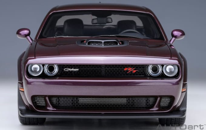 AUTOart 1/18 Dodge Challenger R/T Scat Pack Shaker Widebody, Hellraisin