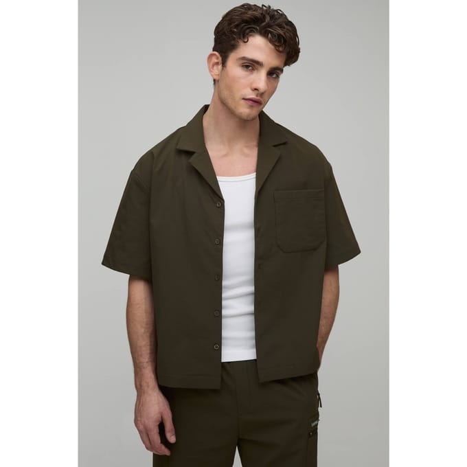 Oversized Revere Technical Stretch Short Sleeve Shirt | Khaki | Size Small