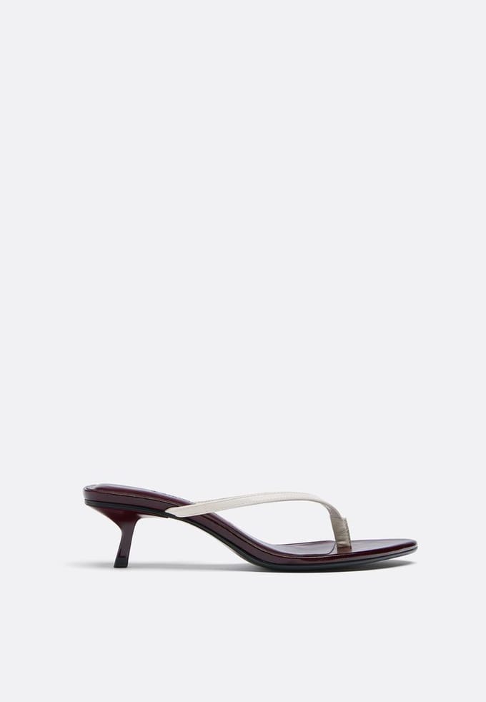 Stradivarius Sandalen met kitten heel en studdetails  ECRU 36