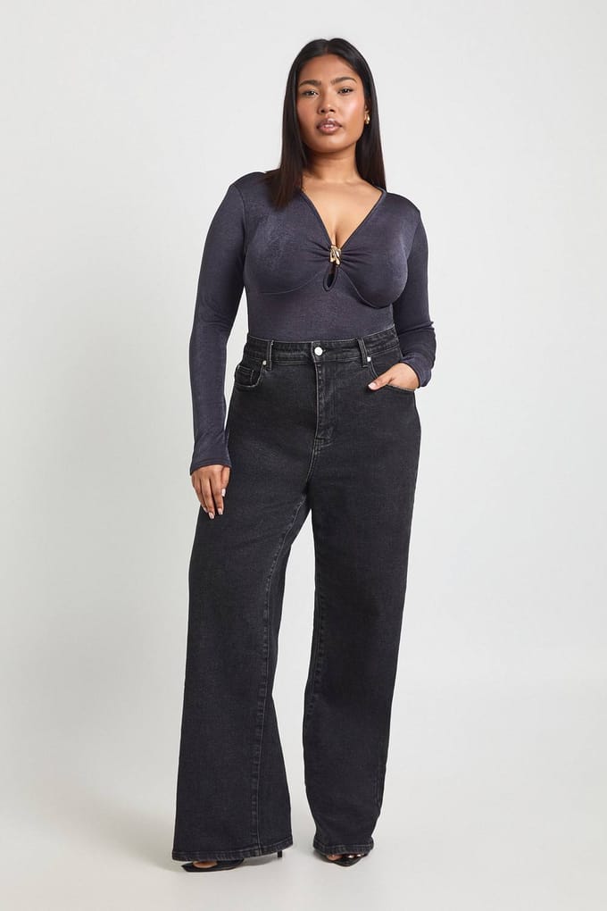 boohoo Dames Plus Bodysuit Met Gouden Afwerking En Sleutelgat Decollete | Houtskool | Maat: 46