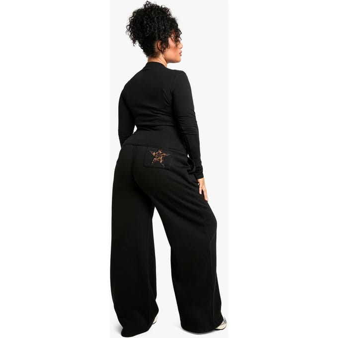 boohoo Dames Plus Leopard Star Applique Straight Leg Jogger | Black | Maat: 18