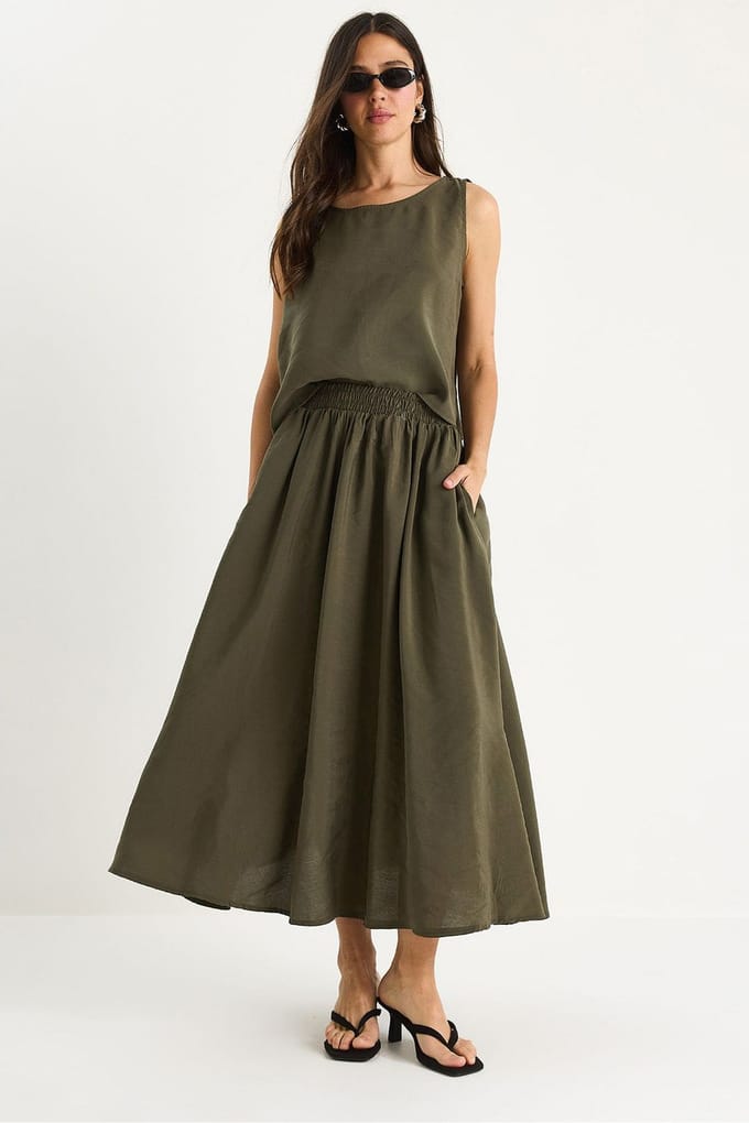 Mouwloze Scoop Neck Tanktop en Midi Rok Co-Ord Set