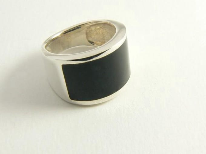 Zilveren ring met onyx - maat 18