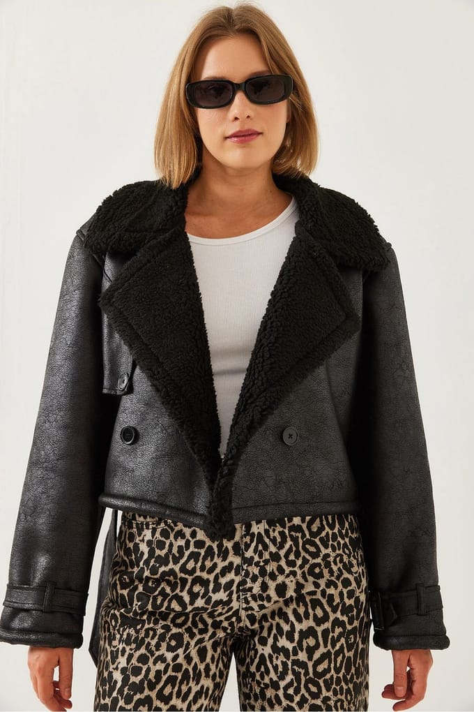 Faux leren cropped jasje met sjaalkraag
