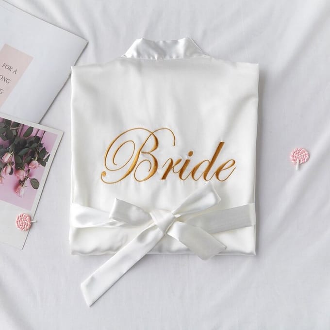 WiseGoods Luxe Bruiloft Badjas Dames - Bride - Bruid - Cadeau - Feest - Party - Feestartikelen - Vrouwen Badjassen - Wit - S/M