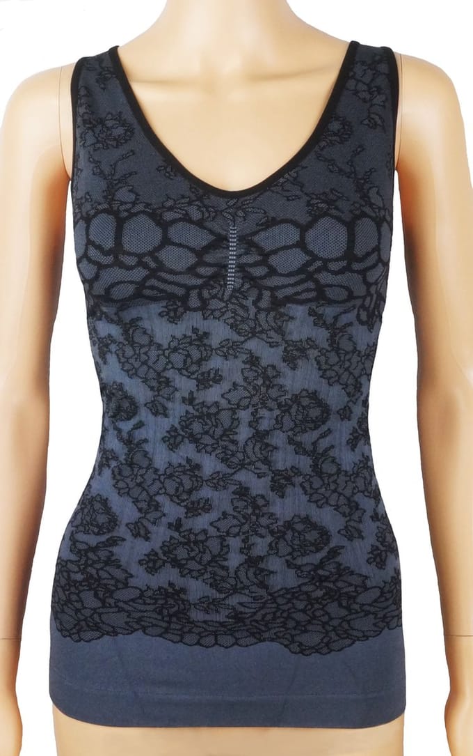 Dames top met geboorduurde print J&C Zwart - maat S / M