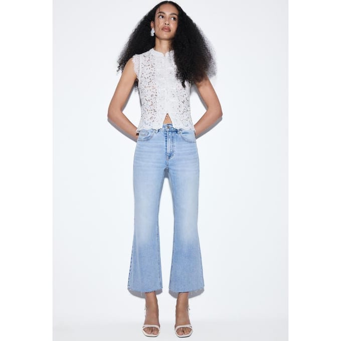 Stradivarius D78 Jeans cropped klokkend  LICHTBLAUWE DENIM WASSING 38