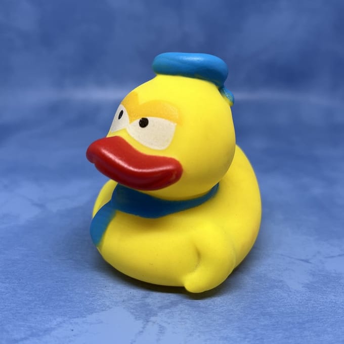 MBW Badeendje matroos - maritieme decoratie - bad eendjes race - zeeman - 8 cm