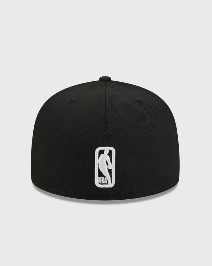 HWC 31587 59FIFTY BLKBLKWHI CHICAGO BULLS
