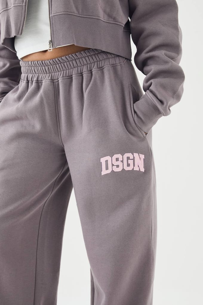 Dames DSGN Studio Cord Applique Rechte Pijp Jogger | Mauve | Maat: 3XL
