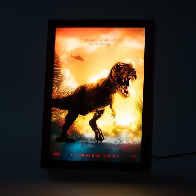 Grupo Erik Jurassic Park Lightbox met Sfeerlicht - Merchandise, Cadeaus | 20 x 28 x 5 cm, LED Ingelijste Kunstprint, LED Bureaulamp - Jurassic Park Cadeaus, Merch