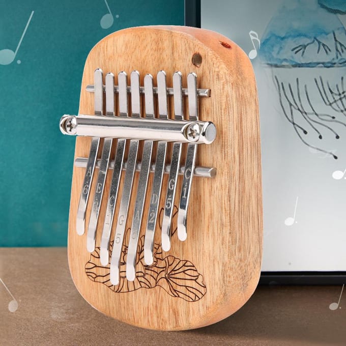 GECKO K‑8CA Kalimba Duimpiano Percussie-instrument Kamferhout 8‑Toetsen Mini Hangend brown