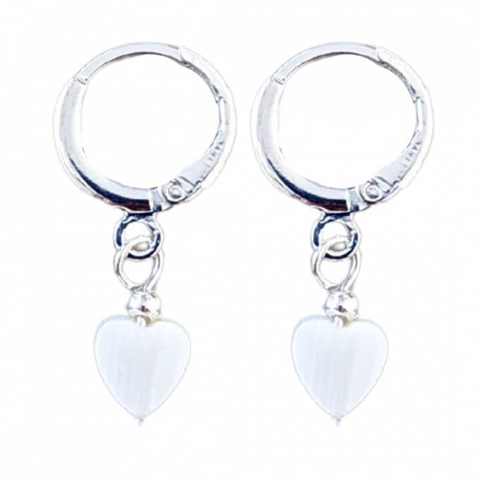 Oorbellen -zilver- wit hartje-Charme Bijoux