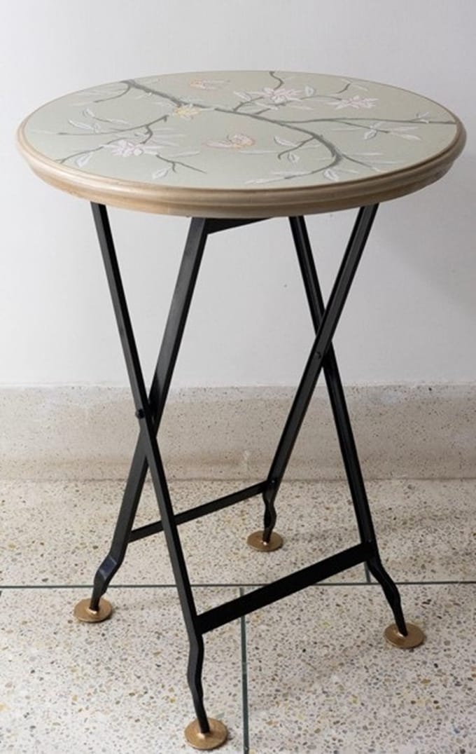Klaptafel rond Magnolia en vlinder beige Ø45xH61,5cm
