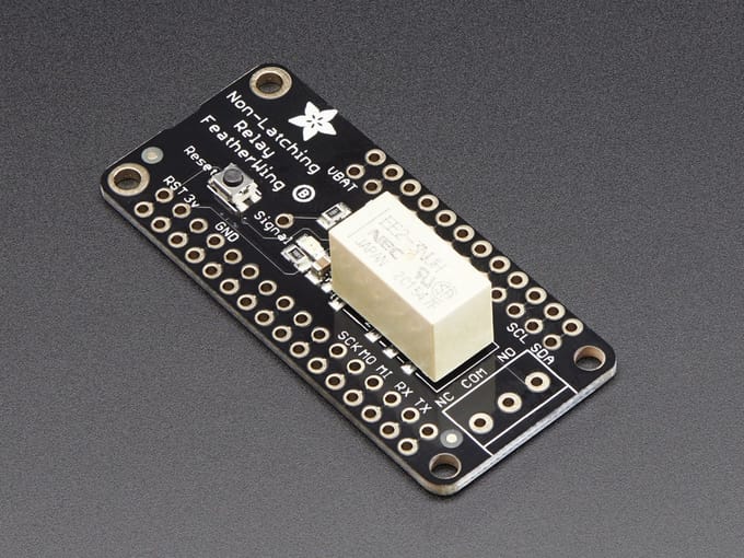 Non-Latching Mini Relay FeatherWing Adafruit 2895