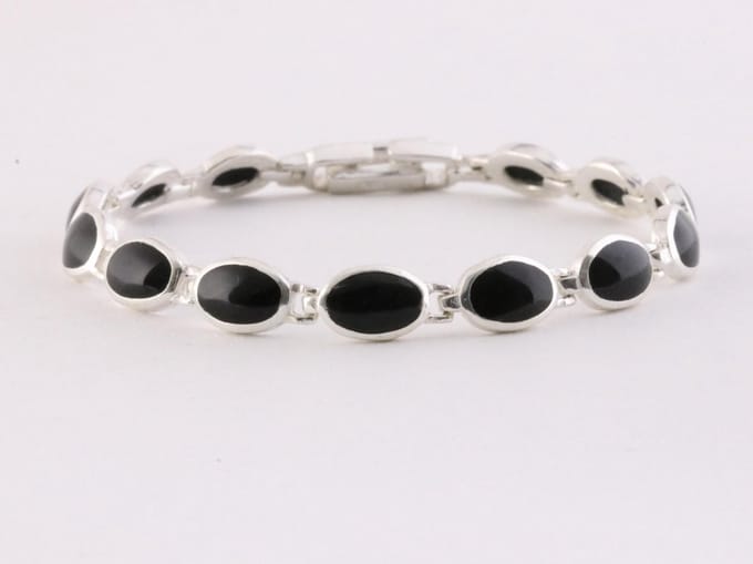 Zilveren schakelarmband met onyx