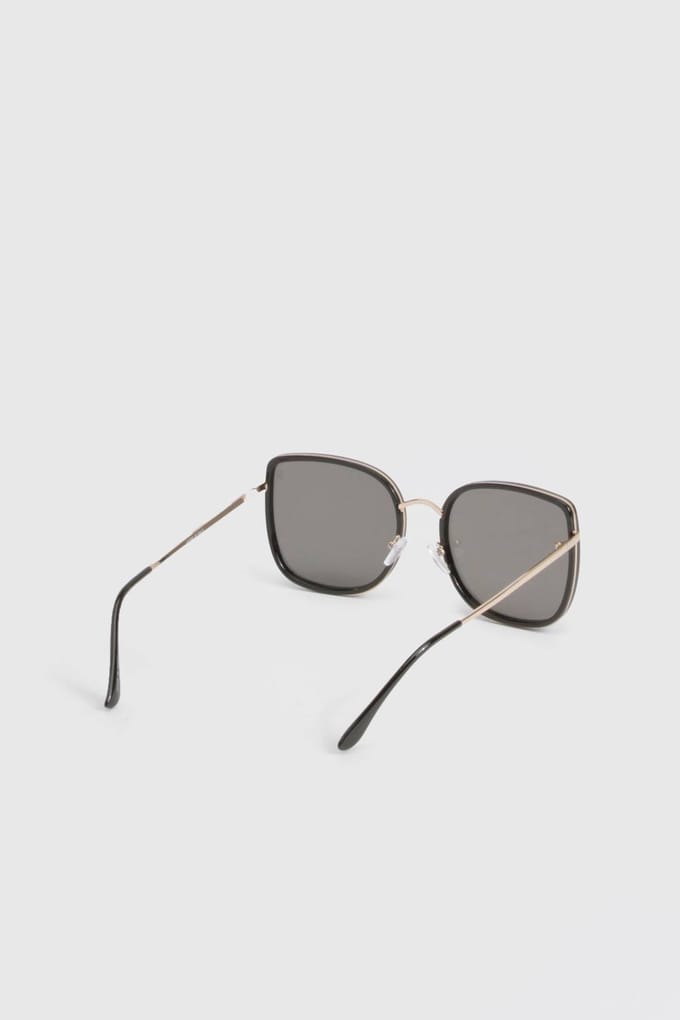 boohoo Dames Metalen Frame Vierkante Zonnebril | Goud