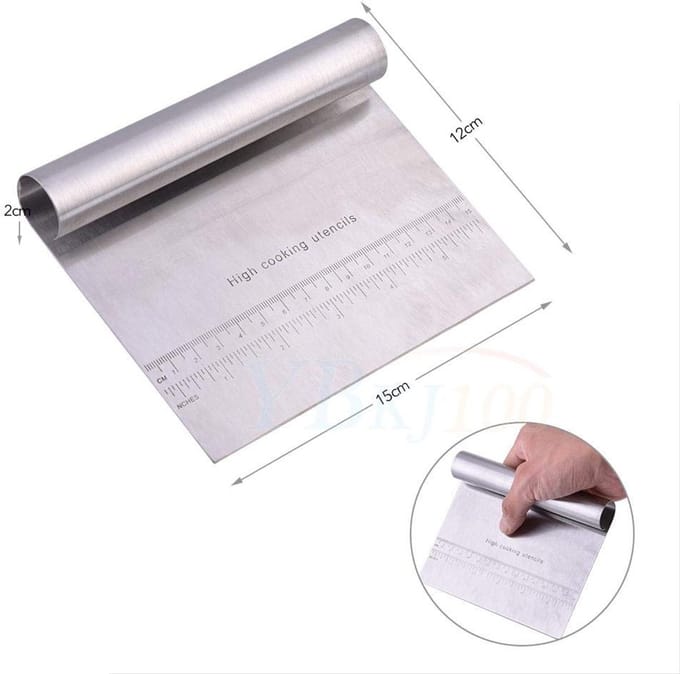 Dailygoods- Deegschraper Professioneel - Deegsnijder - Keukenschraper - Deegspatel - Snijgereedschap - Ergonomisch 15 x 12 cm